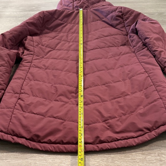 The North Face Burgundy Quilted Lightweight Jacket Medium - Picture 5 of 8